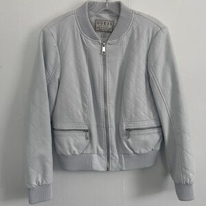 🔥 GUESS Quilted Leather Bomber - Light Gray, Chic & Sleek! 🔥